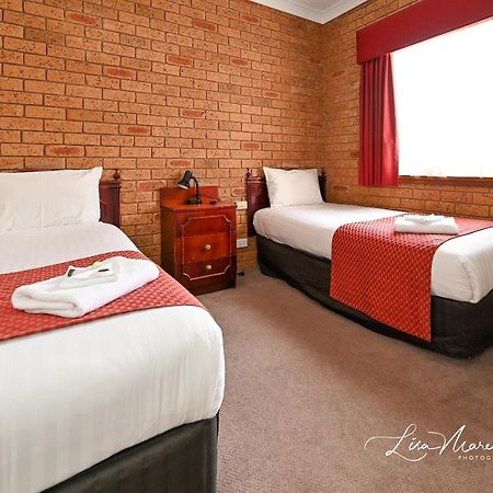 Narrandera Club Motor Inn Exterior photo