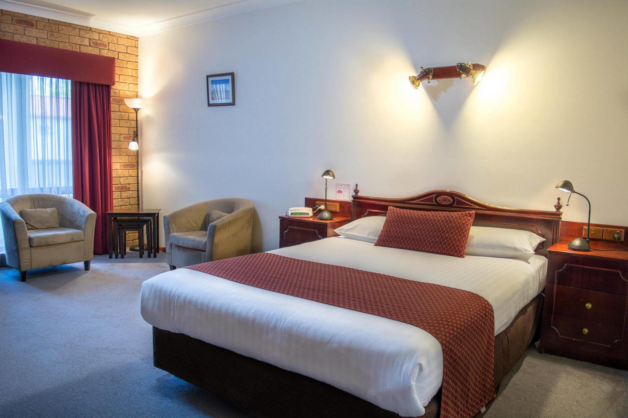 Narrandera Club Motor Inn Exterior photo