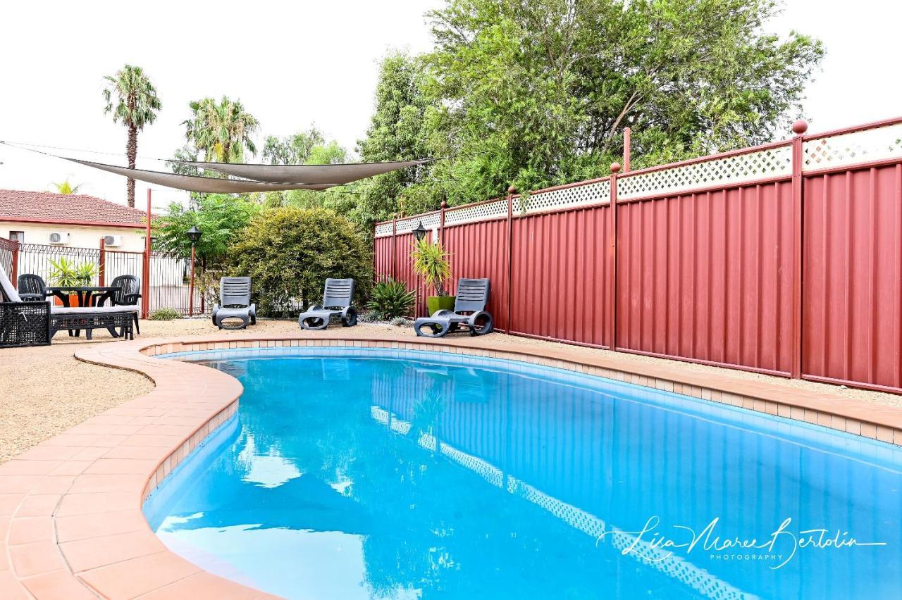 Narrandera Club Motor Inn Exterior photo